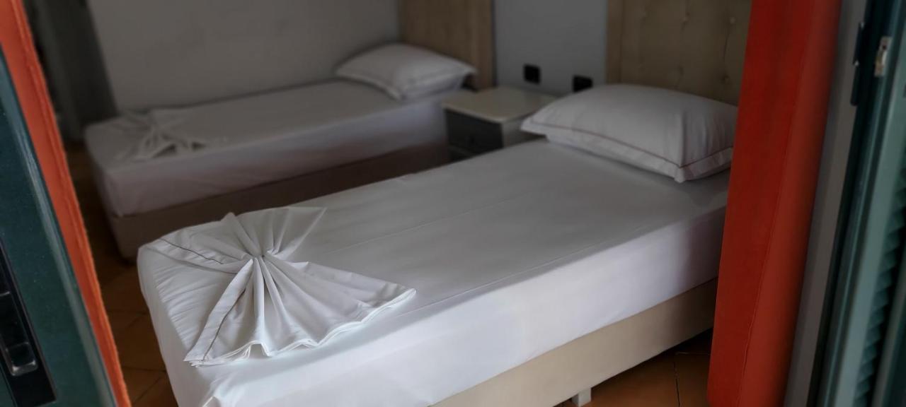 Kanina Hotel&Hostel Saranda Dış mekan fotoğraf