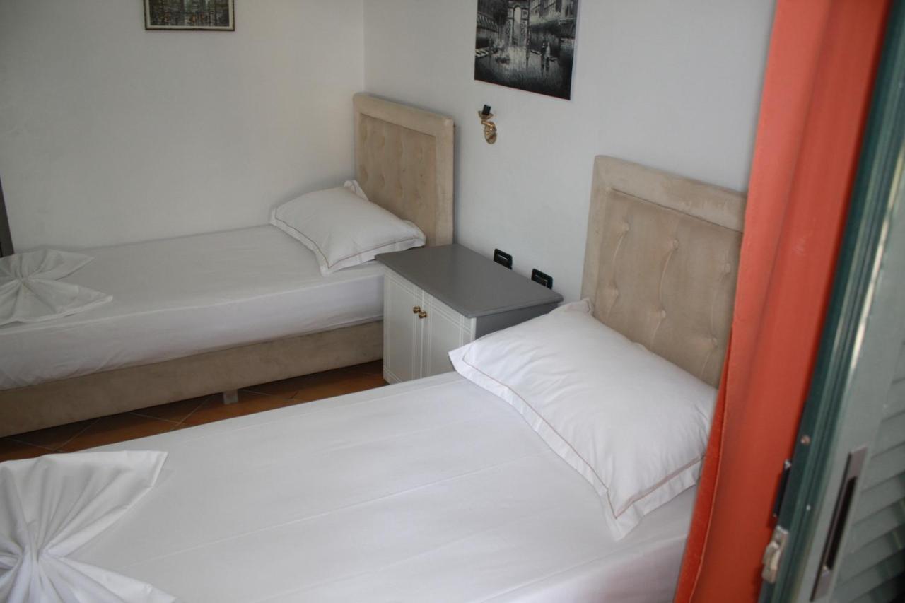 Kanina Hotel&Hostel Saranda Dış mekan fotoğraf